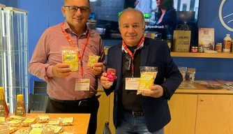 Presidente da Cocajupi, Jocibel Belchior, e superintendenta da SAF, Clébio Coutinho.