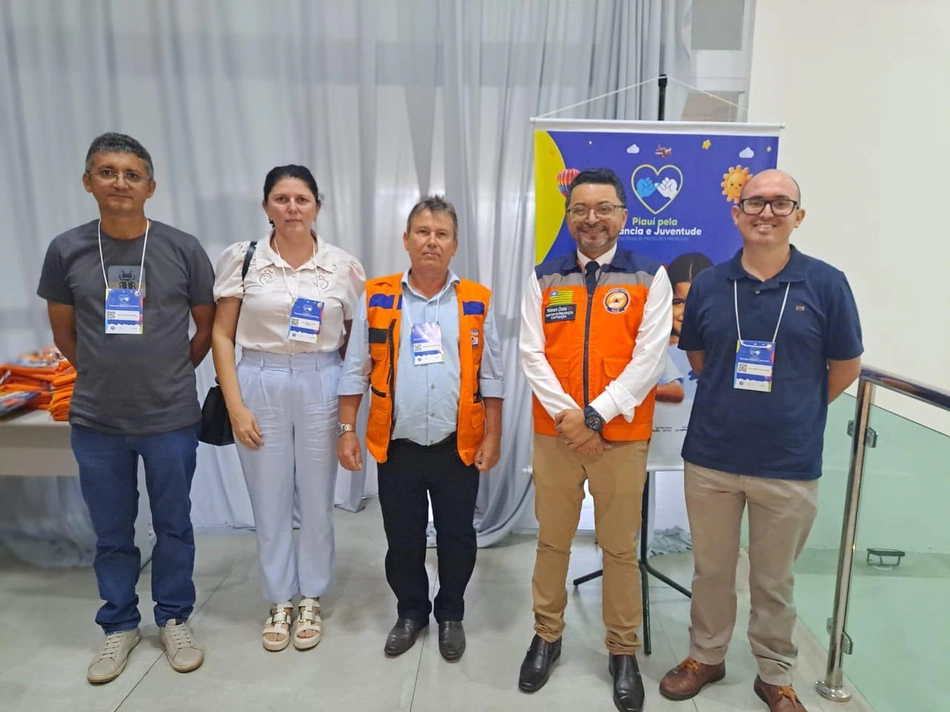 Secretário de Defesa Civil de Esperantina participa de evento em Teresina