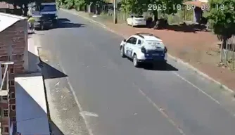 Câmera de segurança flagra tiroteio em José de Freitas