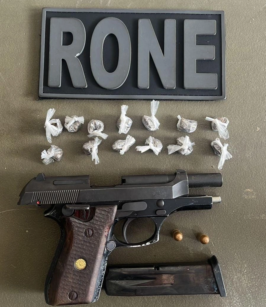 PM apreende arma e drogas durante operação em José de Freitas.