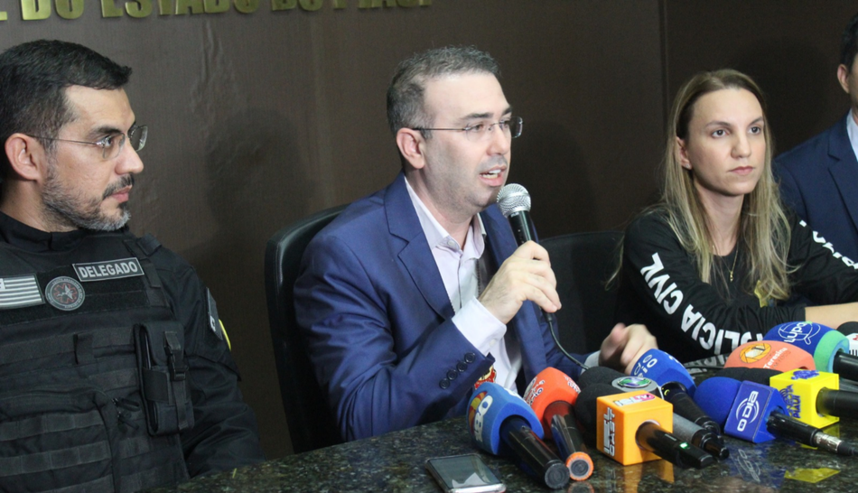 Autoridades detalham Operação Gabinete de Ouro