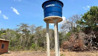 Prefeitura de Esperantina leva água para comunidades rurais