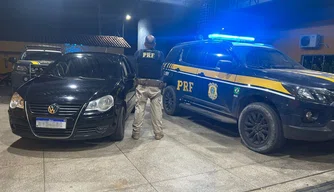 Veículo com sinais identificadores adulterados é apreendido pela PRF