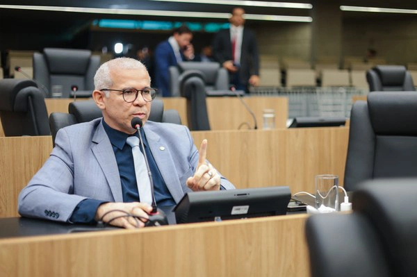 eputado Tiago Vasconcelos (MDB)