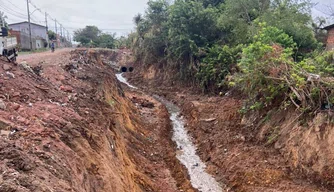 Recuperação do canal do loteamento Sales