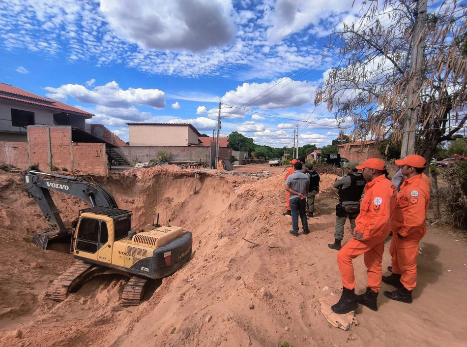Corpo de Bombeiros resgata vítima de soterramento em Gilbués