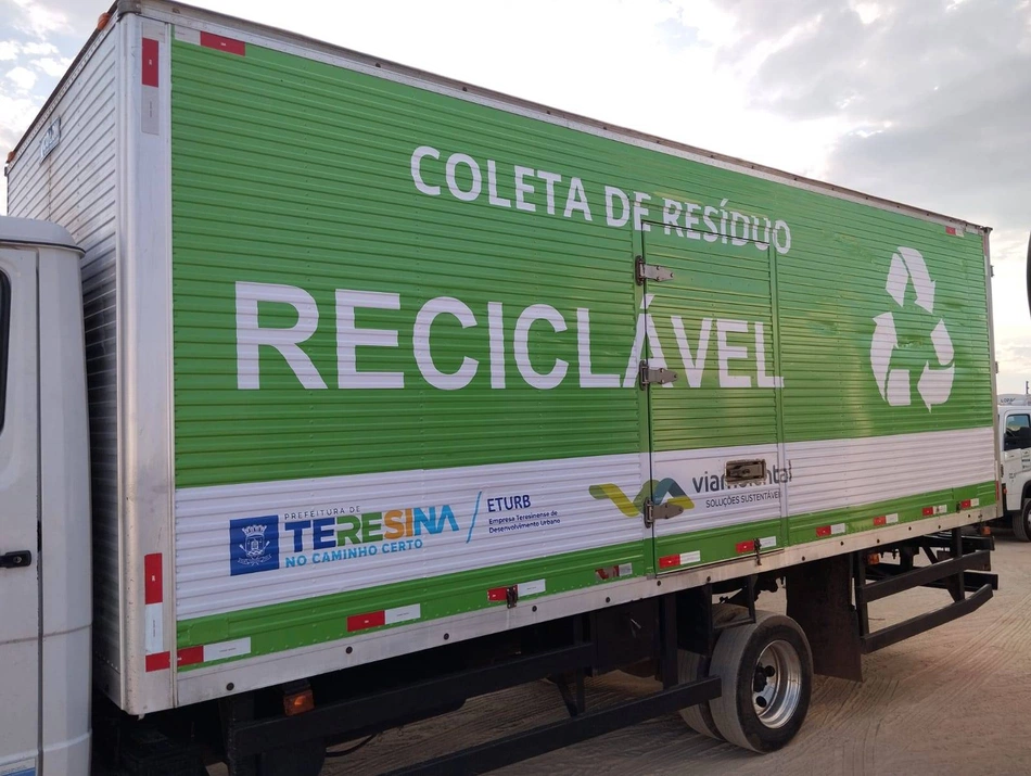 Descarte correto de resíduos