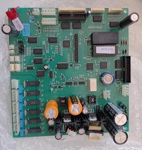 Placa aclopada a bomba mediadora