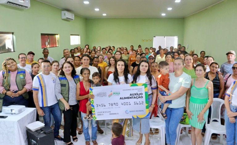 Famílias de Padre Marcos recebem auxílio emergencial para combate aos efeitos da seca