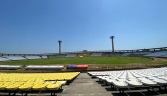 Estádio Governador Alberto Tavares Silva (Albertão)