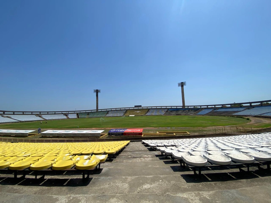 Estádio Governador Alberto Tavares Silva (Albertão)