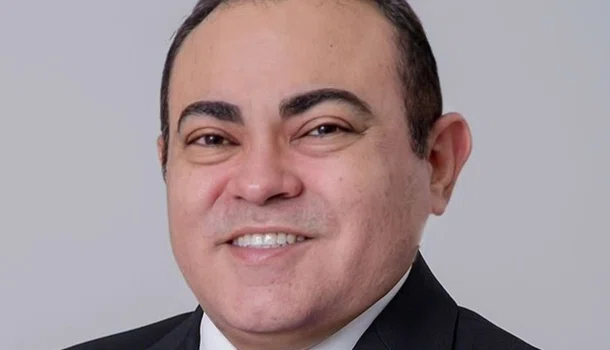 Prefeito Dr. Joseilson Pio contrata empresa de servidora da FMS por R$ 1,8 milhão