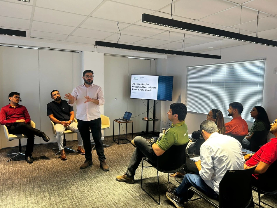 Reunião Companhia Porto Piauí com pescadores artesanais