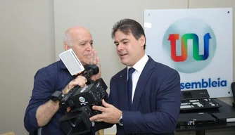 Severo Eulálio entrega equipamentos à TV Assembleia