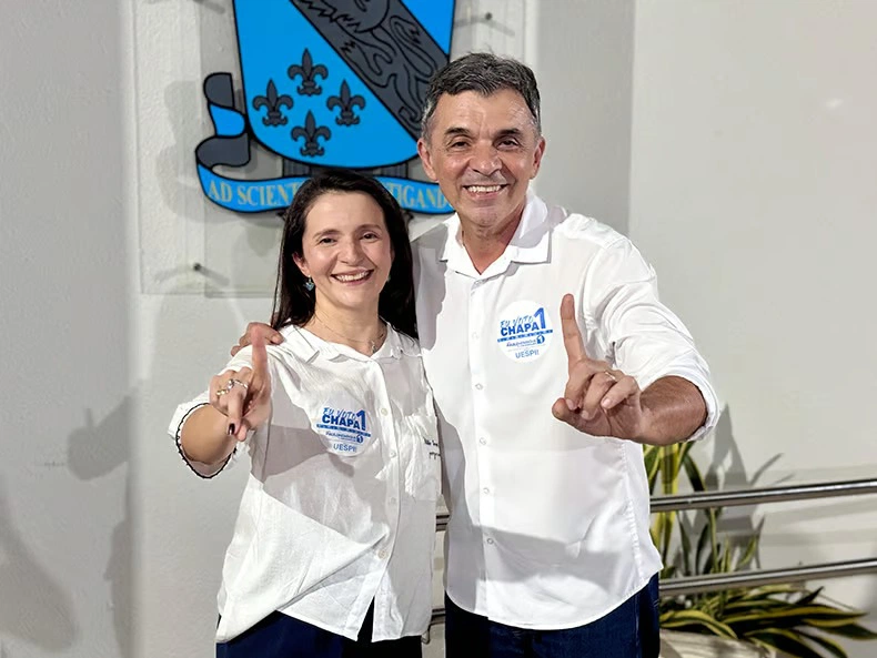 Vice-reitora eleita Fábia Buenos Aires e reitor eleito Paulo Henrique Pinheiro