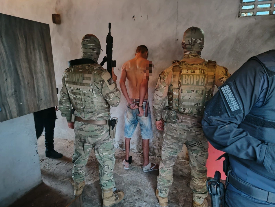 Polícia prende suspeito