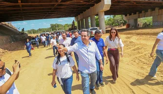 Ciro Nogueira acompanha inauguração de obra