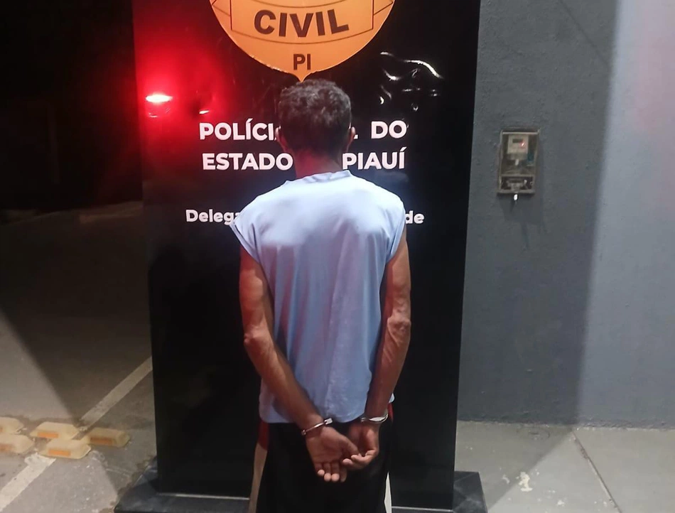 Homem é preso por violência doméstica contra esposa em Avelino Lopes