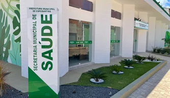 Vacinação contra a dengue para adolescentes de 14 anos