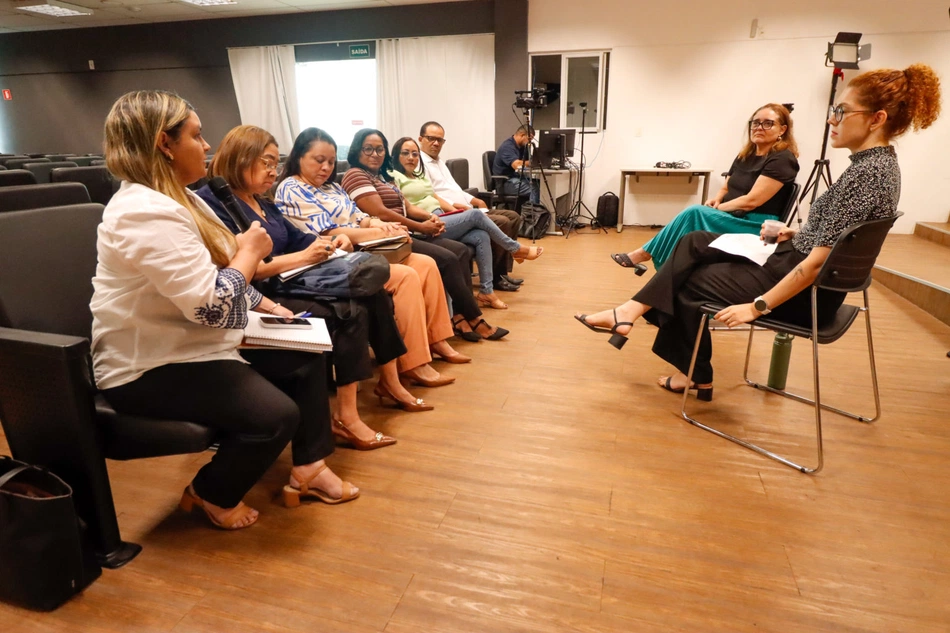 Elaboração de um fluxograma de atendimento a crianças e adolescentes em situação de risco