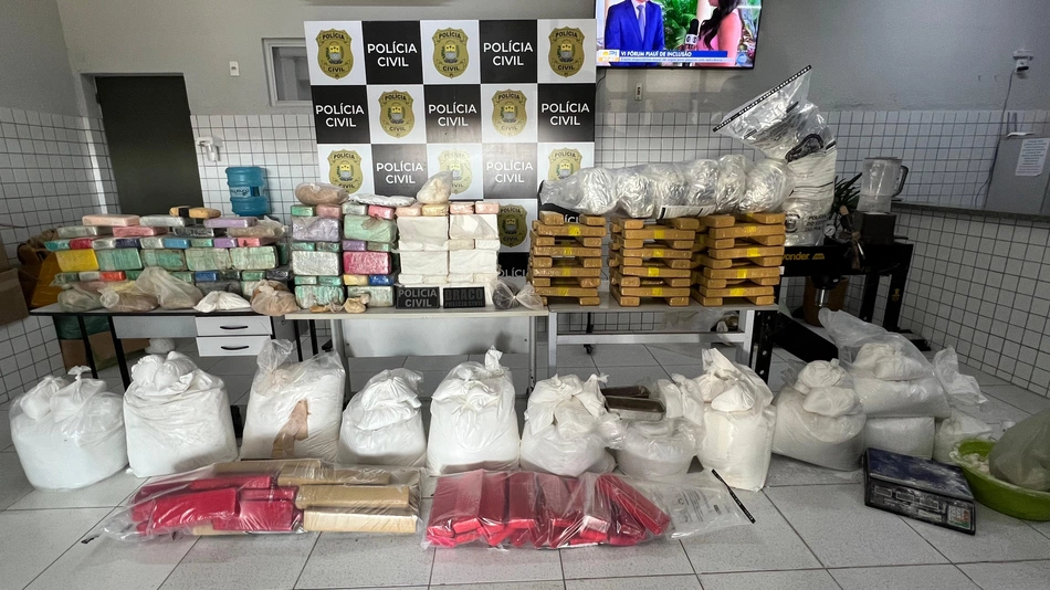 Operação prende quatro suspeitos e desarticula pontos de venda de drogas no litoral piauiense