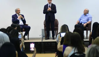 Silvio Mendes em palestra