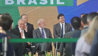 Presidente Lula e governador Rafael Fonteles no lançamento das novas regras para obtenção da CNH