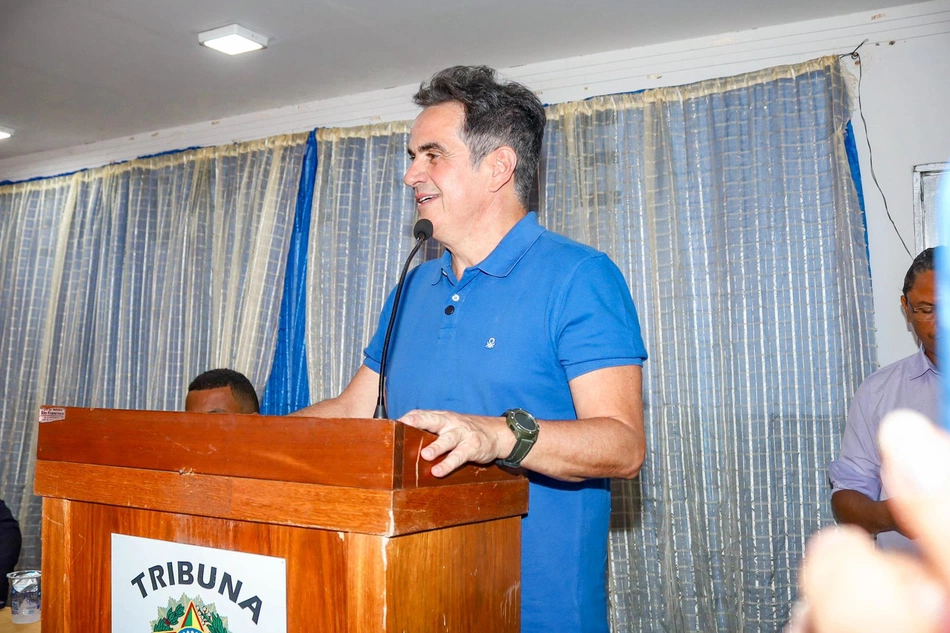 Senador Ciro Nogueira entrega escolas em Cajazeiras do Piauí