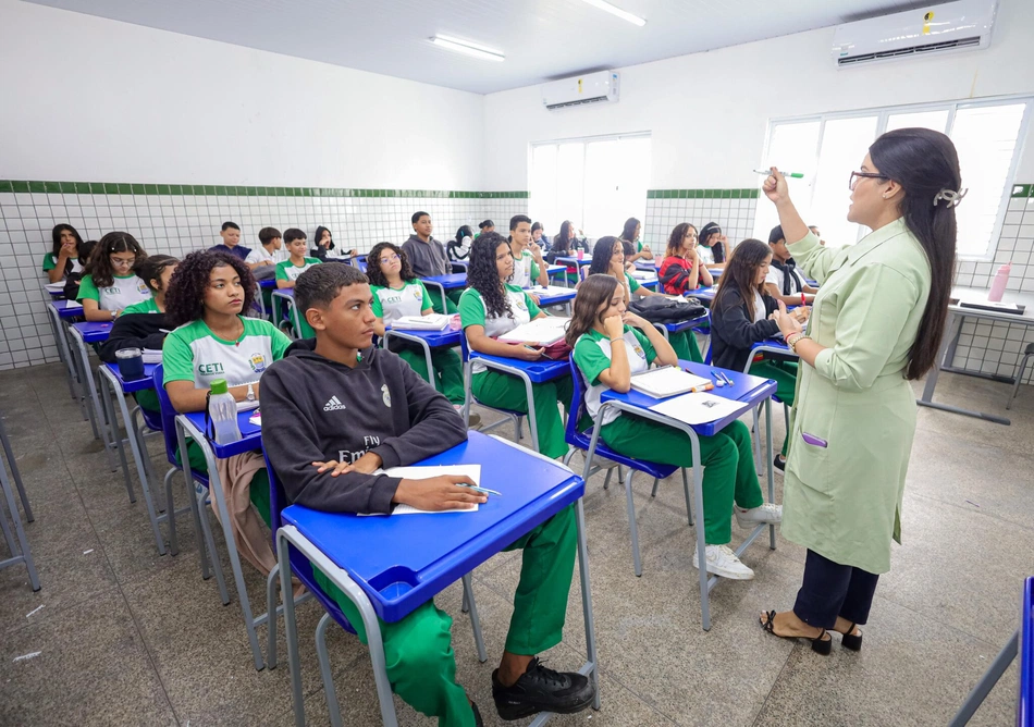 Governo do Piauí lança concurso para professores da rede estadual