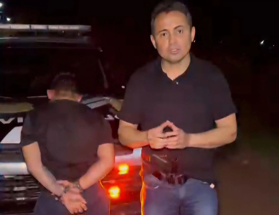 Dois homens suspeitos por tráfico de drogas são presos em Altos