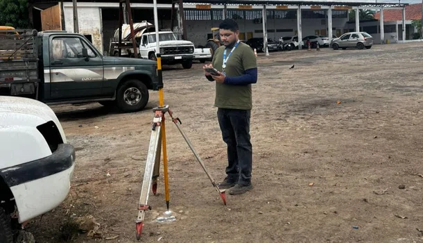 Trabalho de demarcação e georreferenciamento da zona foreira da capital