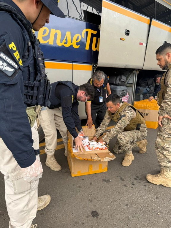 PRF em operação Embarque Legal
