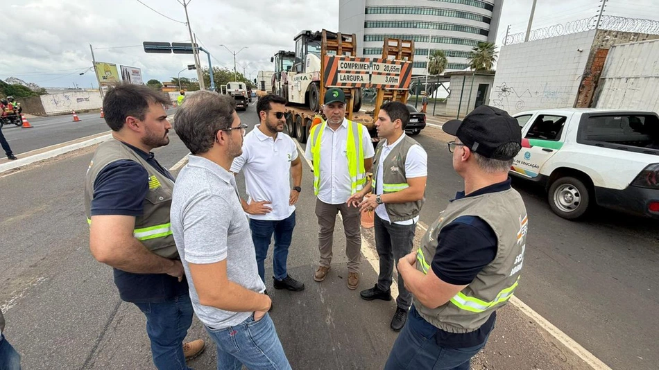 Manutenção em viaduto da Avenida Miguel Rosa