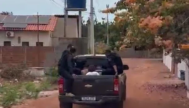 Polícias Militar e Civil prendem trio e apreendem entorpecentes em Cajueiro da Praia