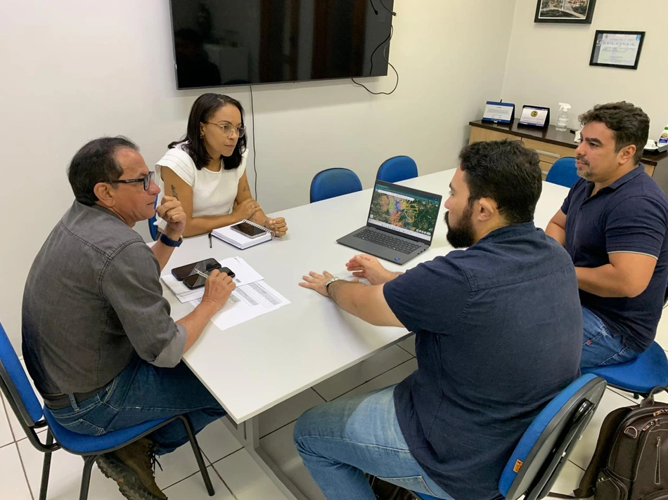 Reunião de edefinição de ações na coleta de lixo nas zonas Sudeste e Sul de Teresina