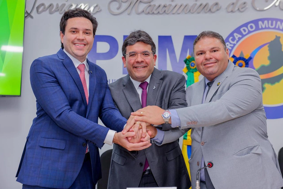 Pompilim (à esquerda), Rafael Fonteles (no centro) e Admaelton Bezerra (à direita)