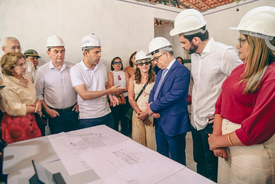 Desembargador Aderson Nogueira, governador em exercício do Piauí vistoria obras da 10ª GRE