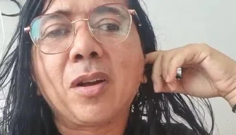 Influenciador Thanis Killian grava live emocionado
