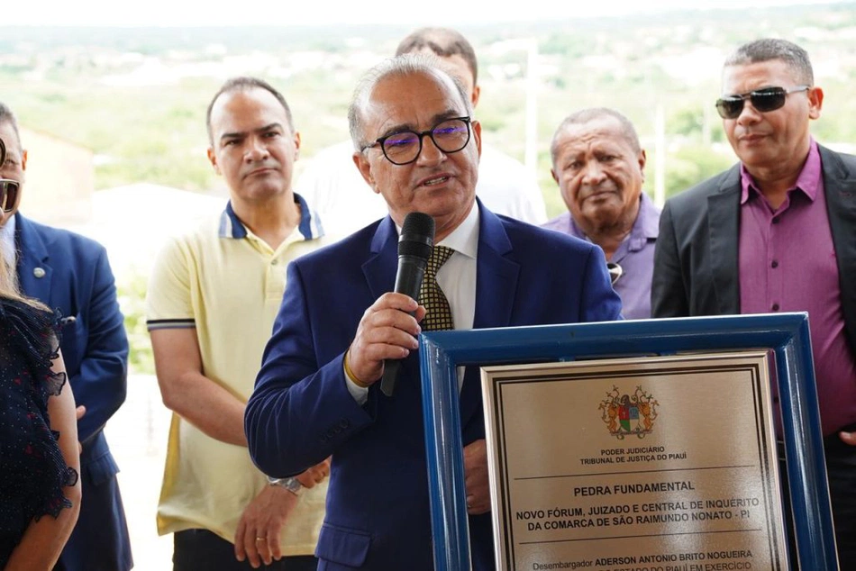 Governador em exercício, desembargador Aderson Nogueira