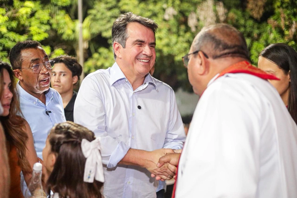 Ciro Nogueira na procissão de São Sebastião