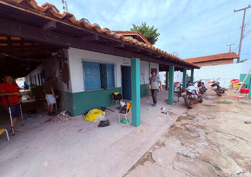 Reforma da Escola do Bairro Cristo Redentor em Esperantina