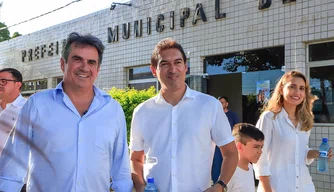 Ciro Nogueira, ao lado do prefeito Raniletti, do PT, anuncia investimentos