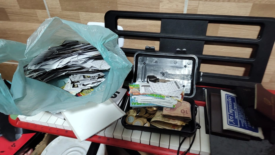 Material apreendido durante a segunda fase da Operação Macondo