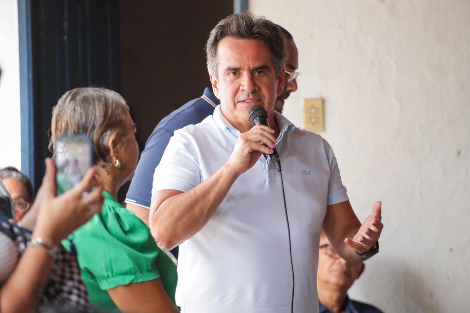 Senador Ciro Nogueira nos bairros de Teresina
