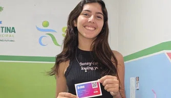 Entrega do ID Jovem em Esperantina