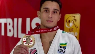 Brasileiro Guilherme Schimidt conquista bronze no Grand Slam de Tbilisi