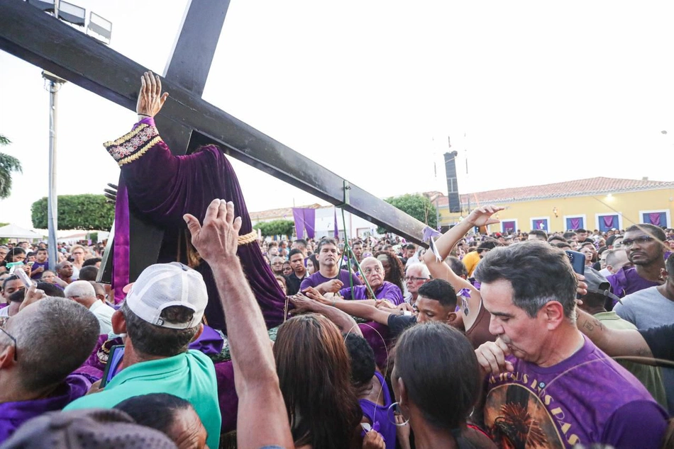Ciro Nogueira na Procissão do Bom Jesus dos Passos em Oeiras
