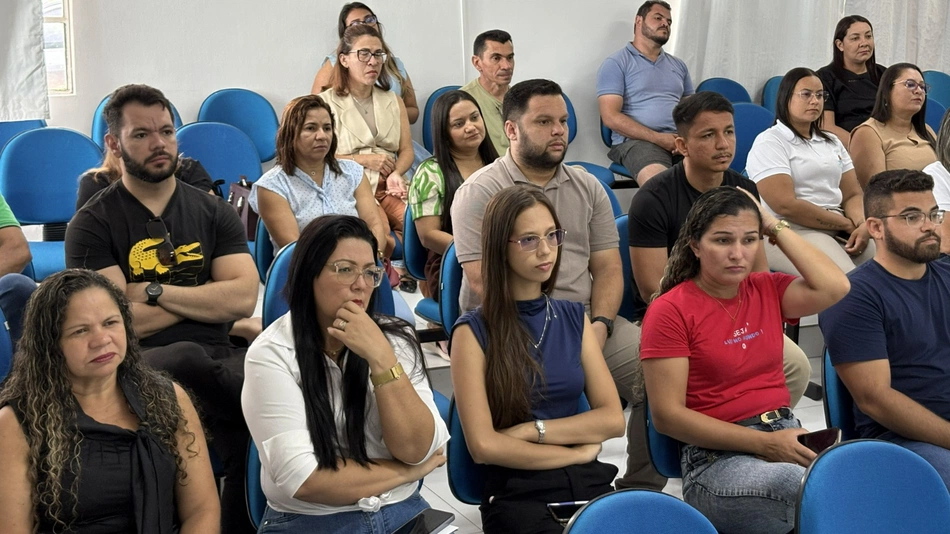 Prefeitura de Esperantina e Governo do Estado Realizam Audiência Pública do Programa Casa Legal