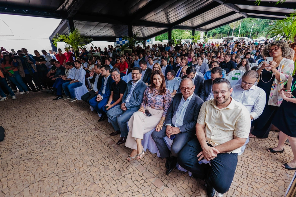 Deputados titulares retornam à Assembleia Legislativa do Piauí