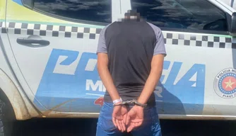 Homem é preso por posse de entorpecentes